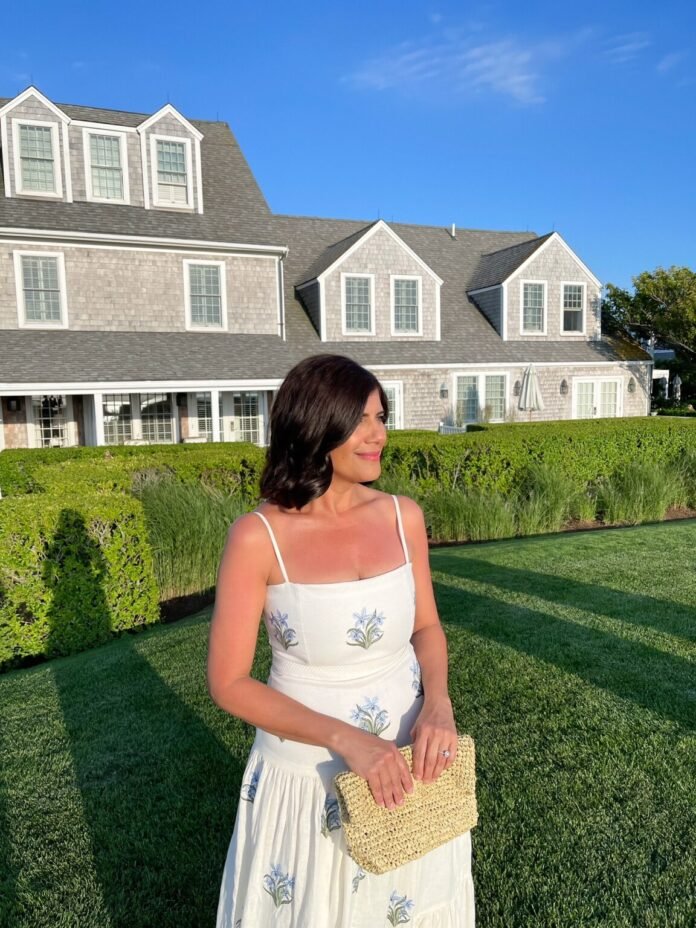 Desiree-Leone-in-Nantucket-wearing-Agua-de-Bendita-Lima-Linen-Embroidered-Dress--1152x1536